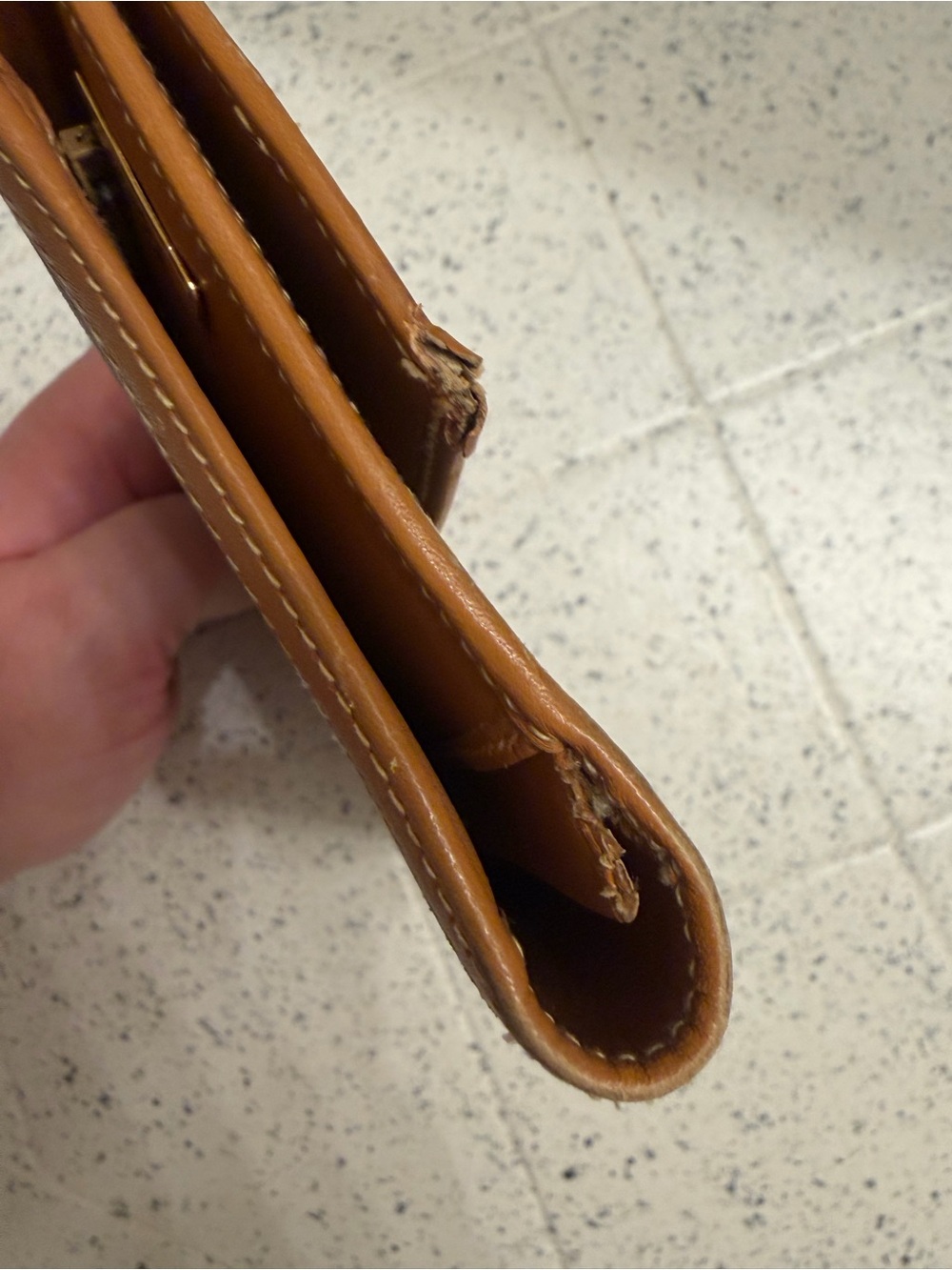 Gucci Brown GG Canvas Continental Wallet with Tan Trim and Gold Hardware - Picture 4 of 14